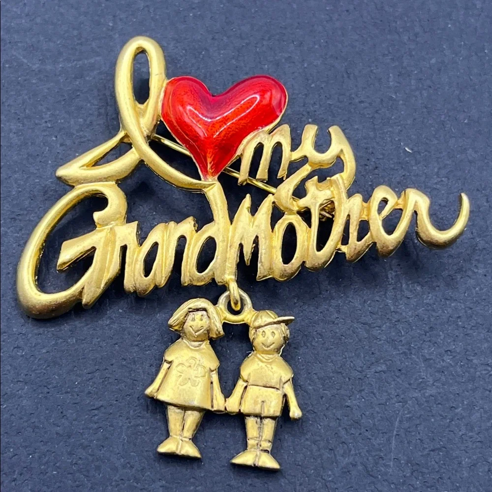 Gold 'Grandmother' Script Pin with Red Heart and Dangling Children - Picture 5 of 8